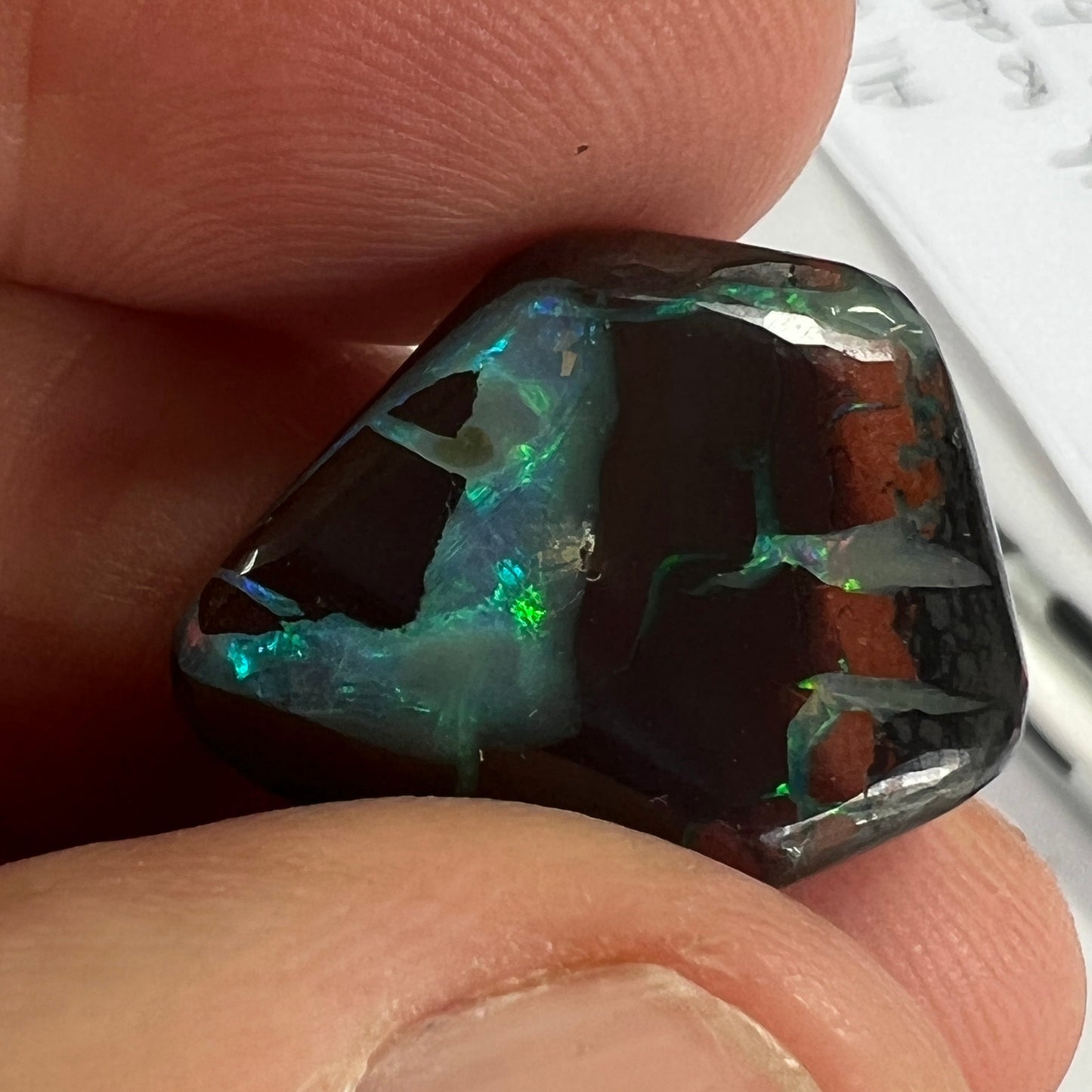 Beautiful polish and colours on this unique piece of Winton boulder opal. 